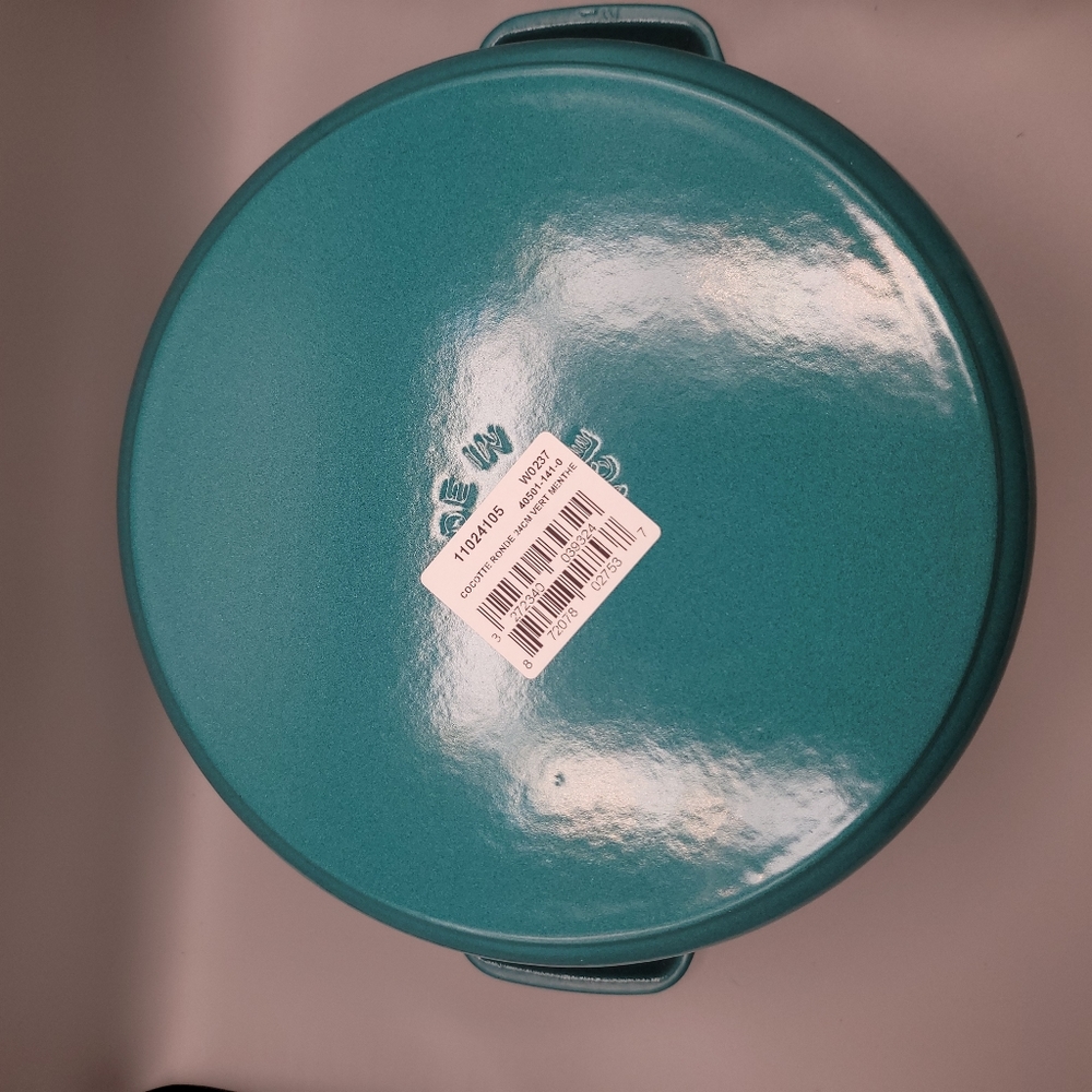 STAUB Cast Iron 4-qt Round Cocotte - Mint Green - Picture 5 of 5